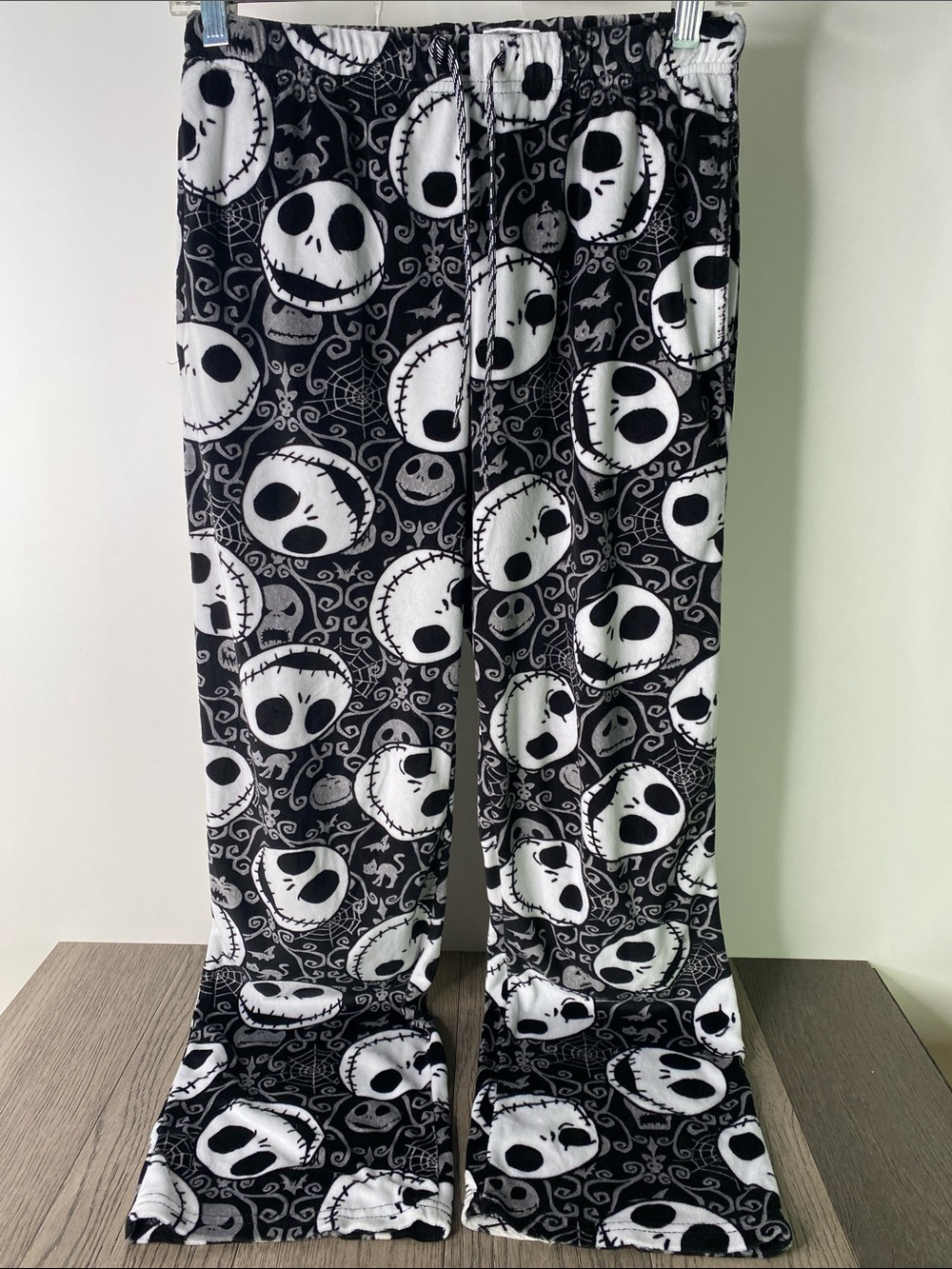 Disneys Nightmare Before Christmas Womens Size XS Pajama Lounge Pants - 1480